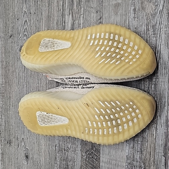 Yeezys 350 Men's 6 1/2 - Picture 4 of 6